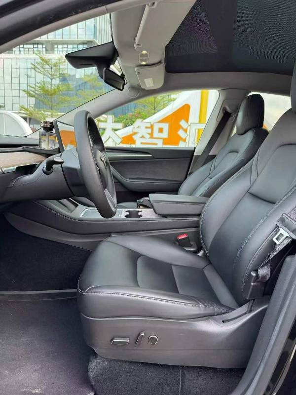 Tesla Model Y 2022 car image #6