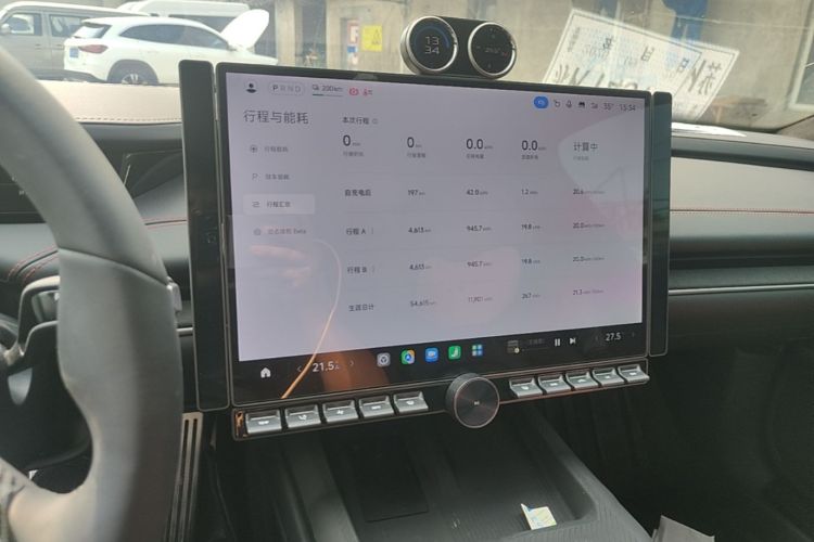 MI SU7 2024 car image #12