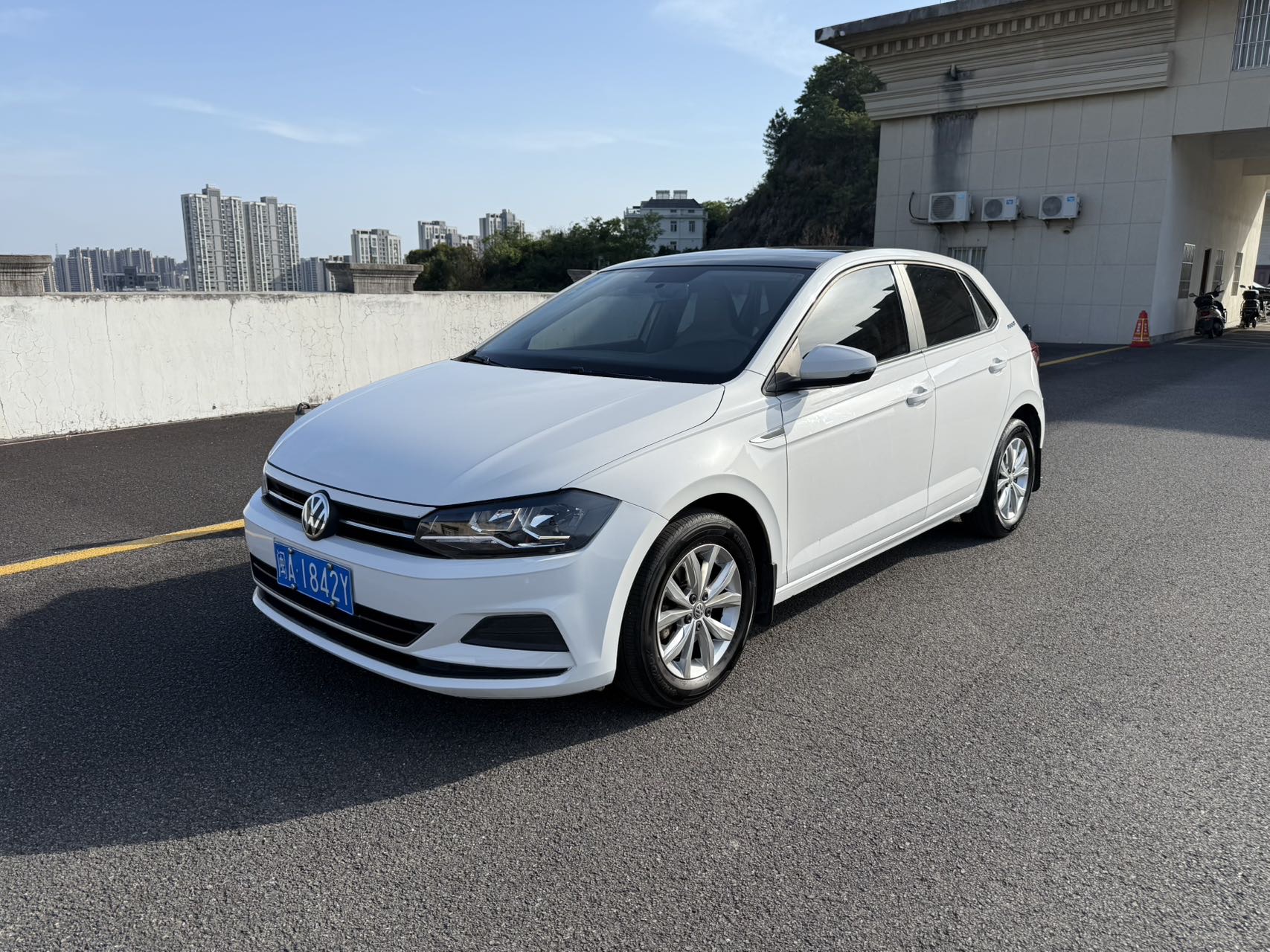 Volkswagen Polo 2019 Volkswagen Polo 2019 car image