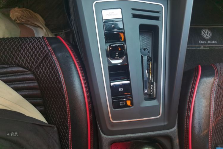 Volkswagen Golf 2021 car image #16