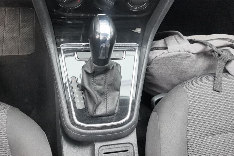 Volkswagen Bora 2022 image de voiture #14