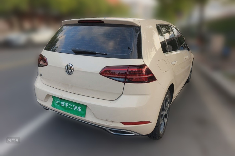 Volkswagen Golf 2019 car image #7