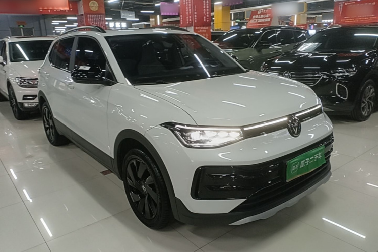 Volkswagen Tharu 2025 car image #6