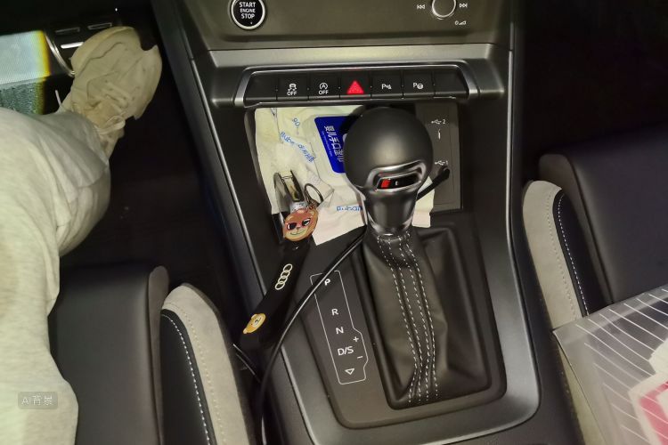 Audi Q3 2024 car image #16