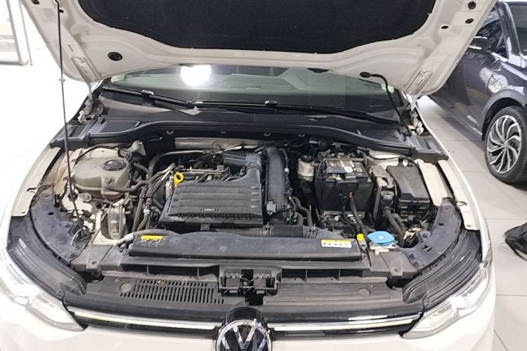 Volkswagen Golf 2021 car image #20