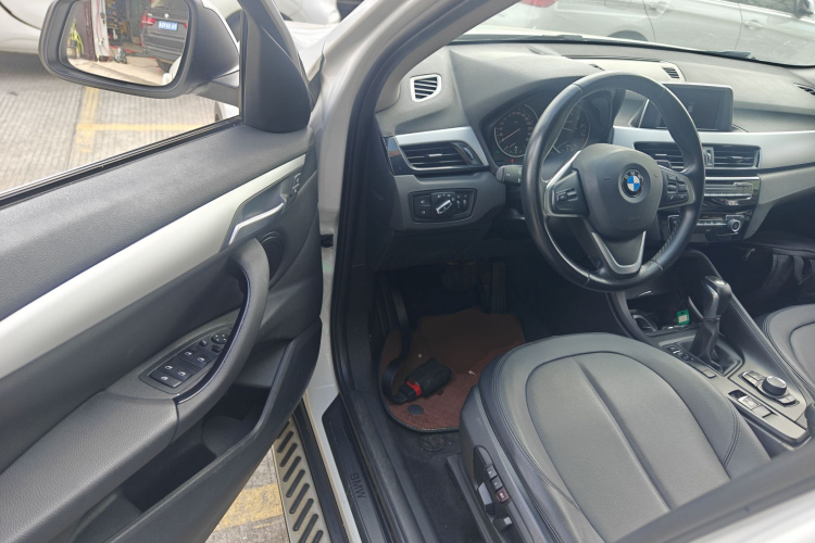 BMW X1 2017 car image #16