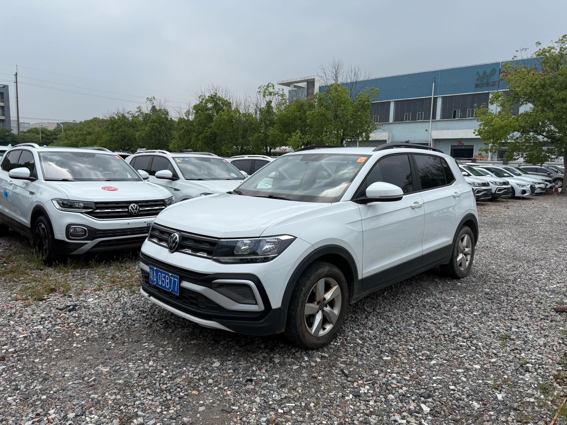 Volkswagen T-Cross 2023 car image 