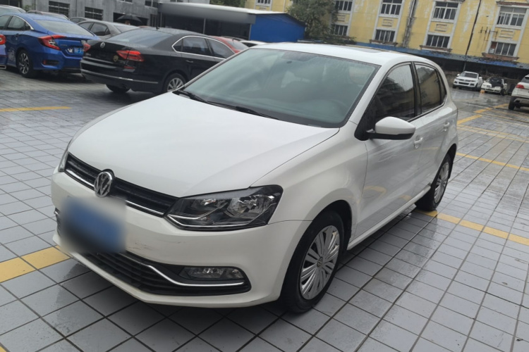 Volkswagen Polo 2018 car image #2
