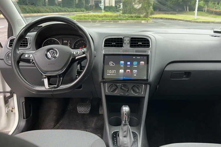 Volkswagen Polo 2016 #9 Volkswagen Polo 2016 car image #9