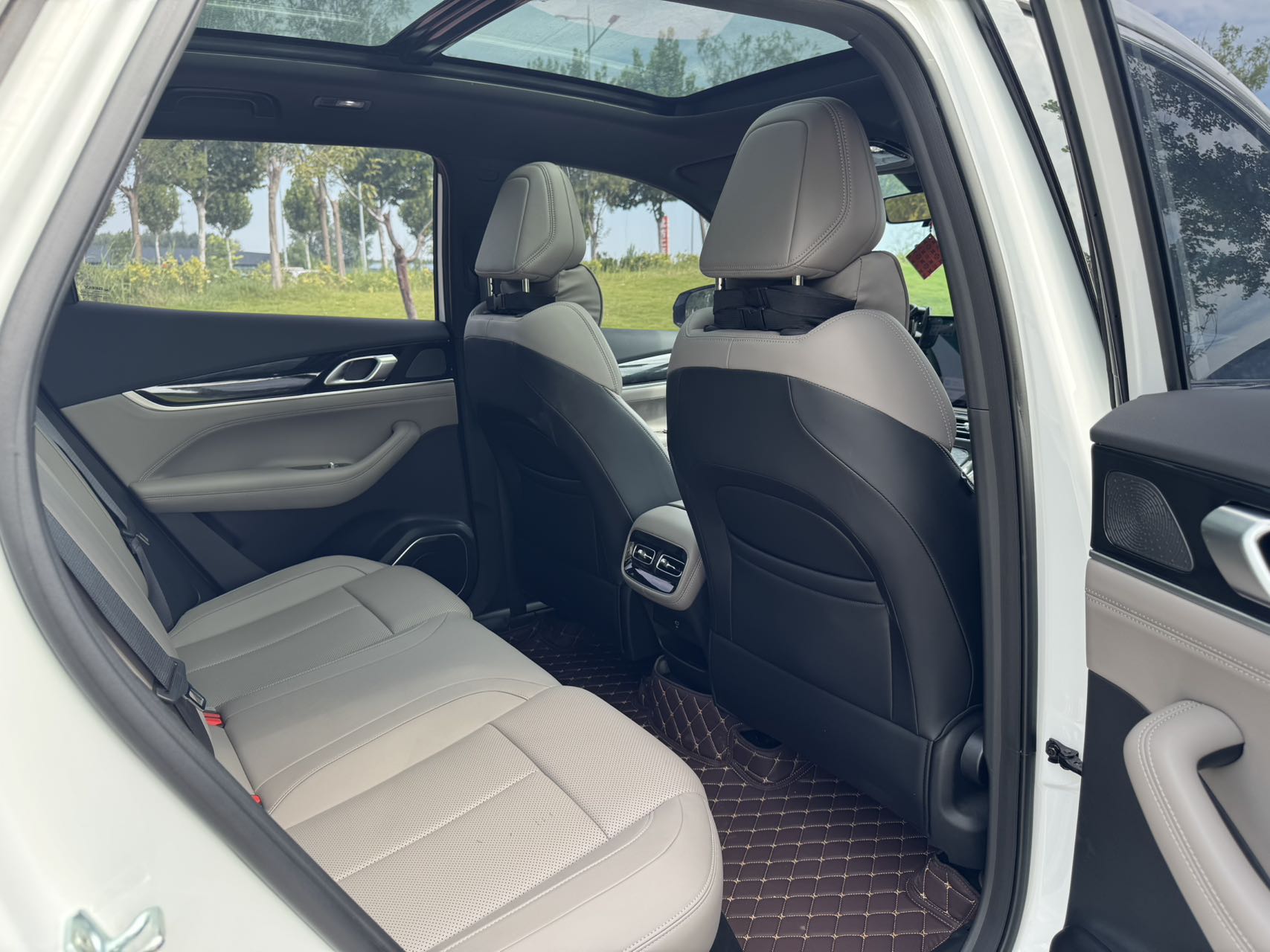 GEELY Boyue L 2025 #5 GEELY Boyue L 2025 car image #5