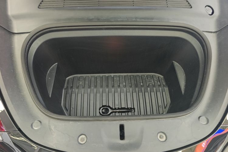 Tesla Model Y 2023 #20 Tesla Model Y 2023 immagine di auto #20