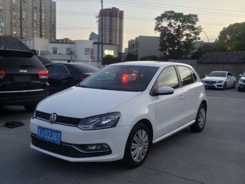 Volkswagen Polo 2016 Volkswagen Polo 2016 car image