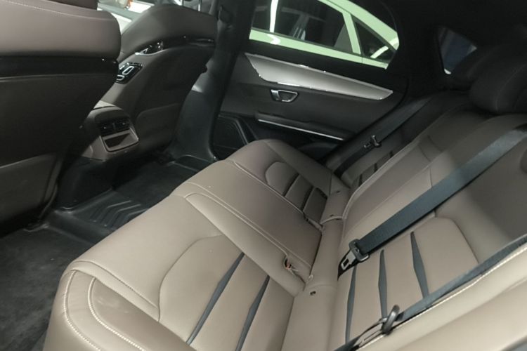 BYD Han 2022 car image #17