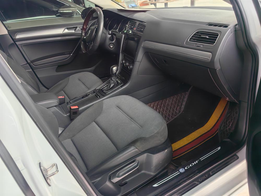Volkswagen Golf 2019 immagine di auto #4