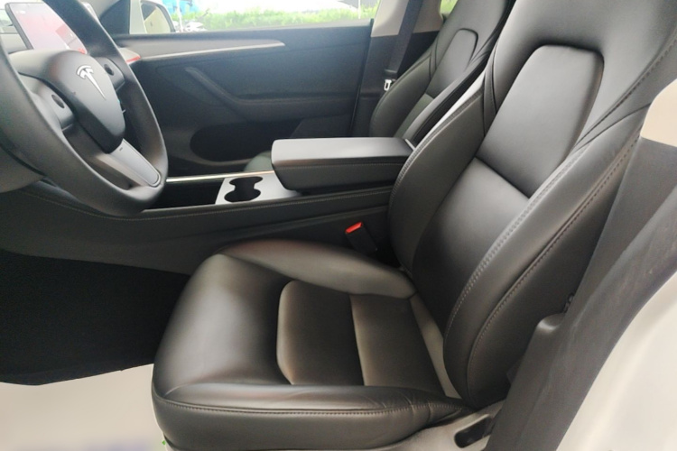 Tesla Model Y 2024 #15 Tesla Model Y 2024 car image #15