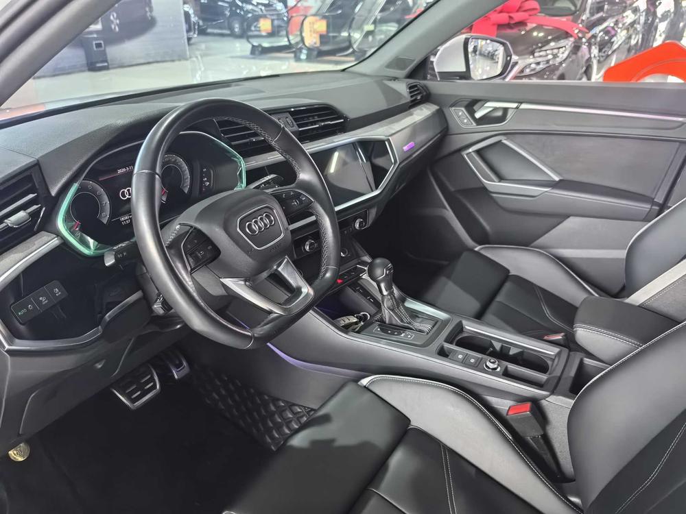Audi Q3 2023 car image #16