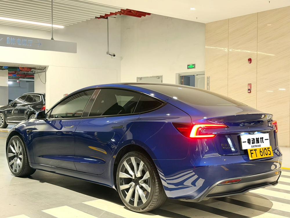 Tesla Model 3 2025 #4 Tesla Model 3 2025 car image #4