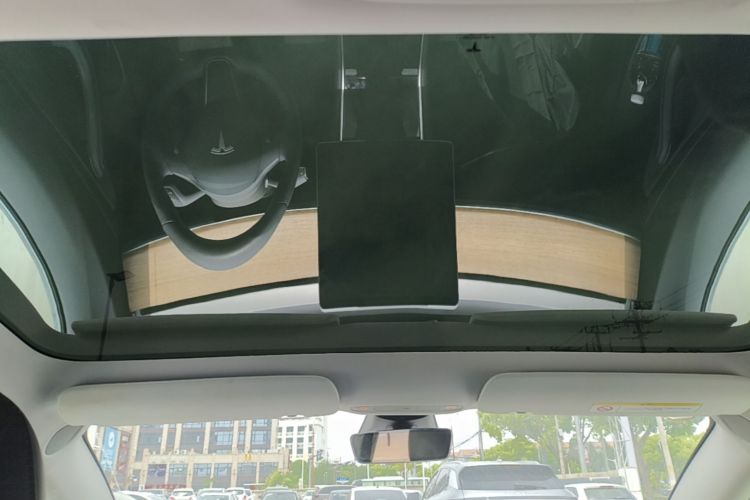 Tesla Model 3 2020 car image #18