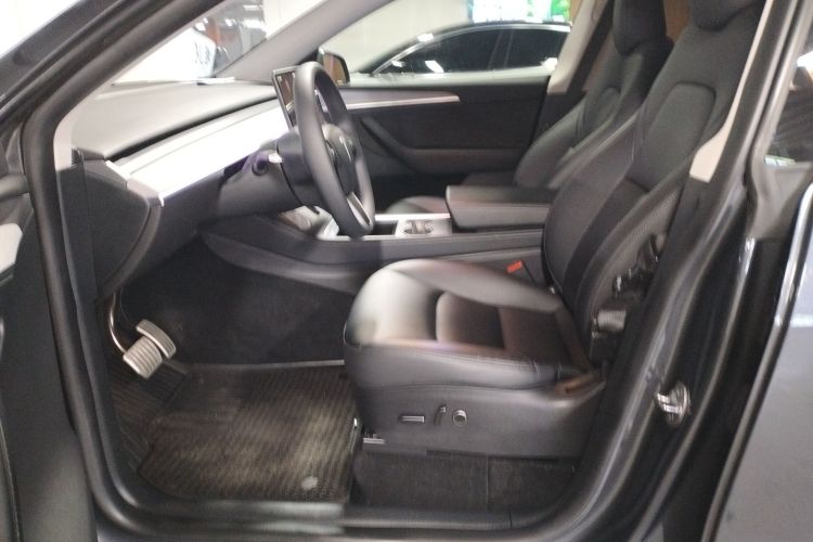 Tesla Model Y 2022 #15 Tesla Model Y 2022 car image #15