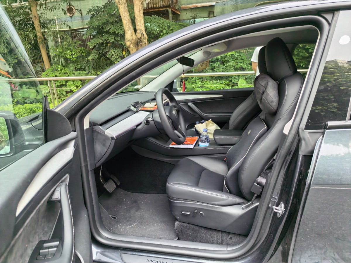 Tesla Model Y 2024 car image #7