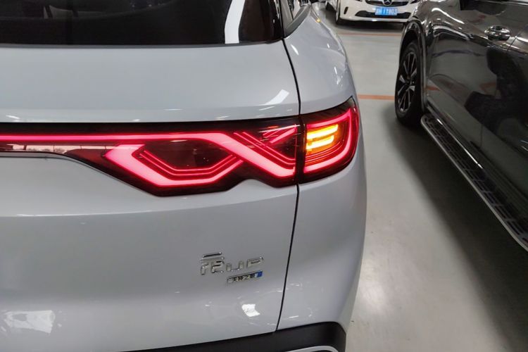 BYD YuanUP 2025 #8 BYD YuanUP 2025 car image #8