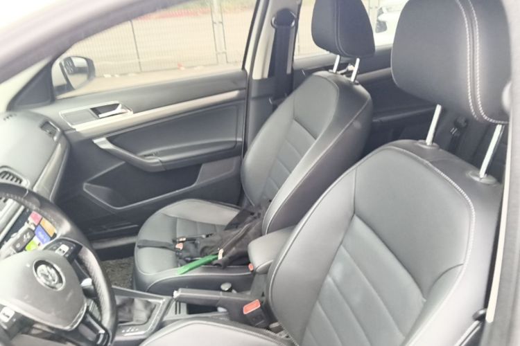 Volkswagen Lavida 2018 car image #17