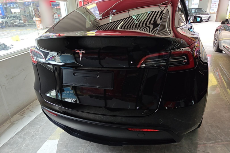 Tesla Model Y 2022 #6 Tesla Model Y 2022 car image #6