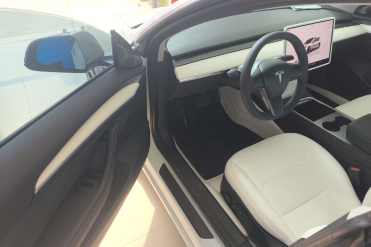 Tesla Model 3 2023 #16 Tesla Model 3 2023 car image #16