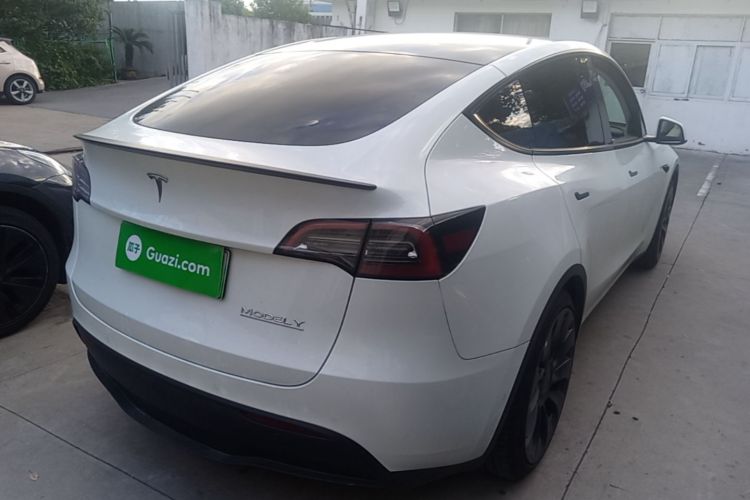 Tesla Model Y 2023 #7 Tesla Model Y 2023 car image #7