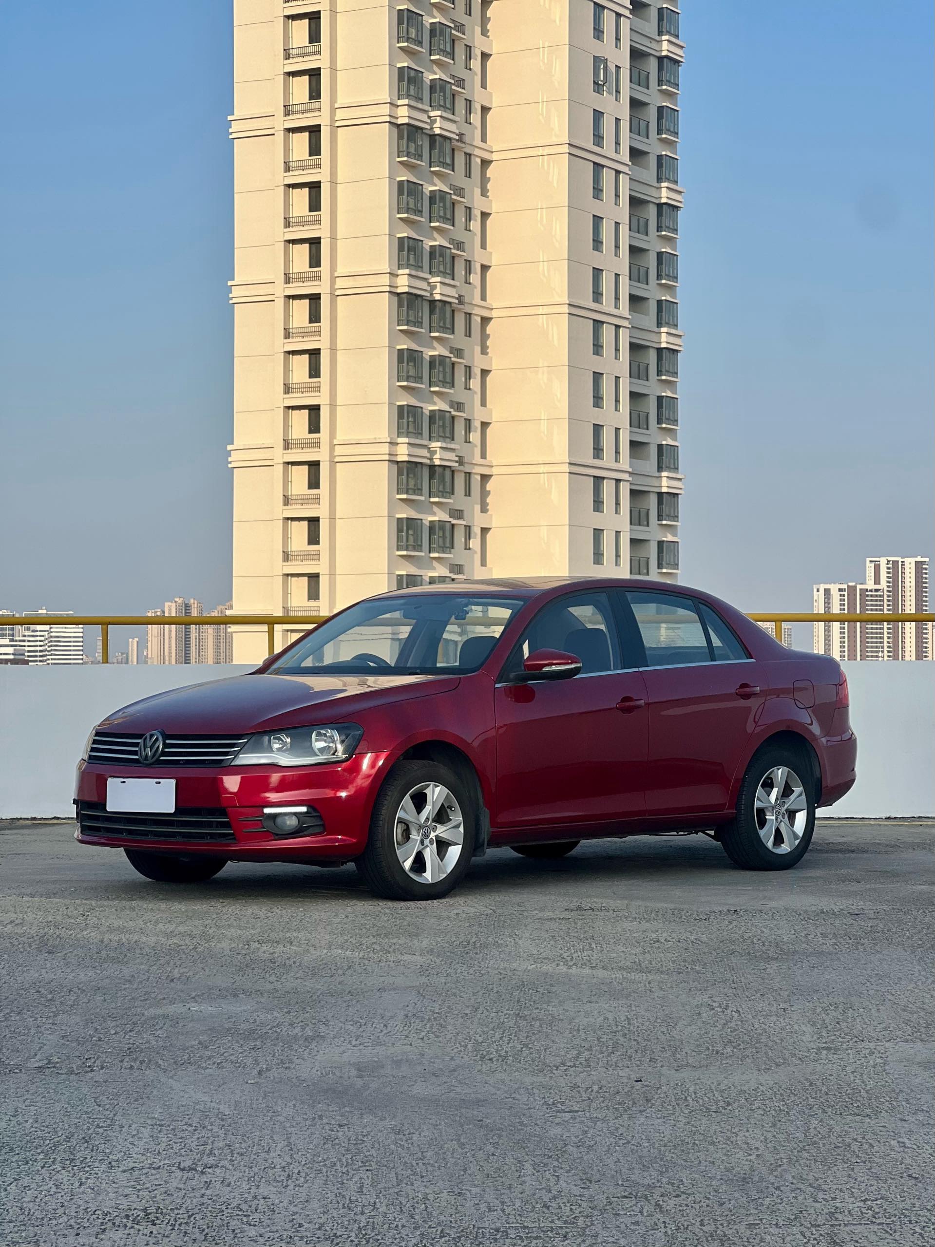 Volkswagen Bora 2014 car image 