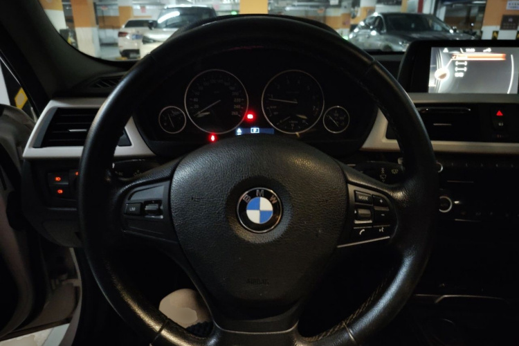 BMW 3 Series 2015 #11 BMW 3 Series 2015 car image #11