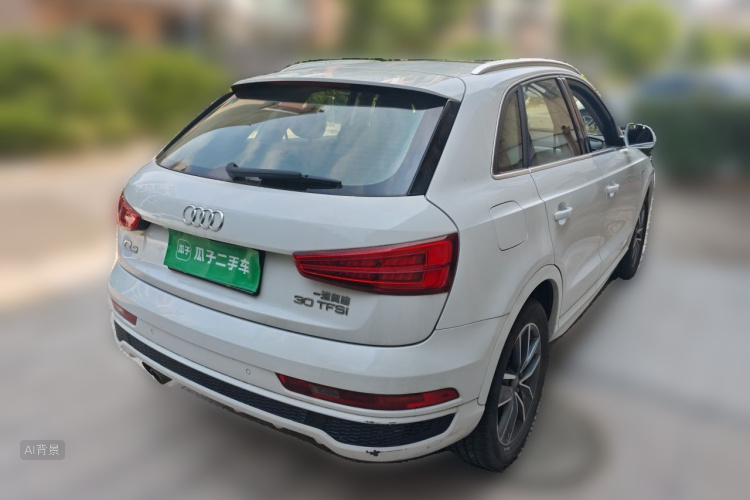 Audi Q3 2019 car image #7