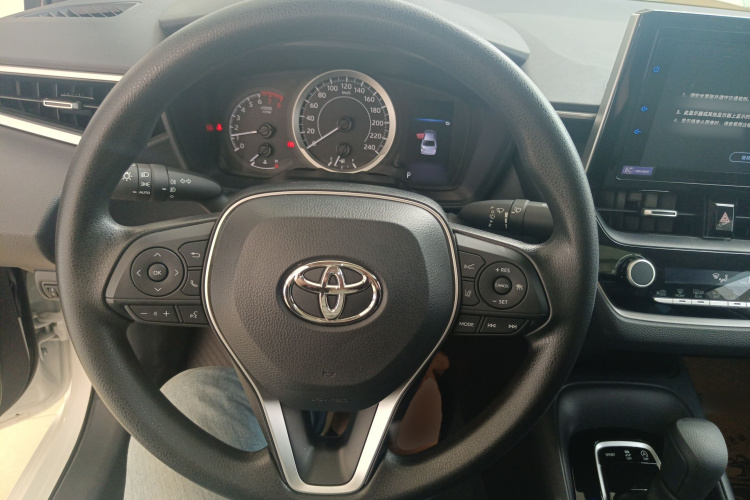 Toyota Corolla 2025 car image #11