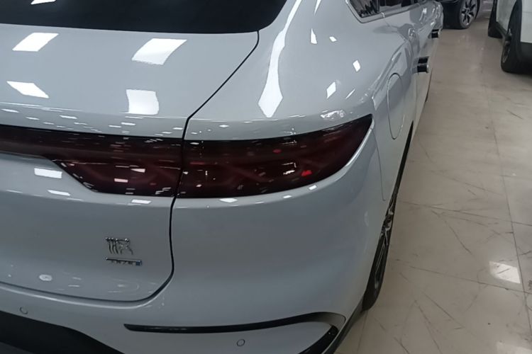 BYD Han 2025 #8 BYD Han 2025 car image #8