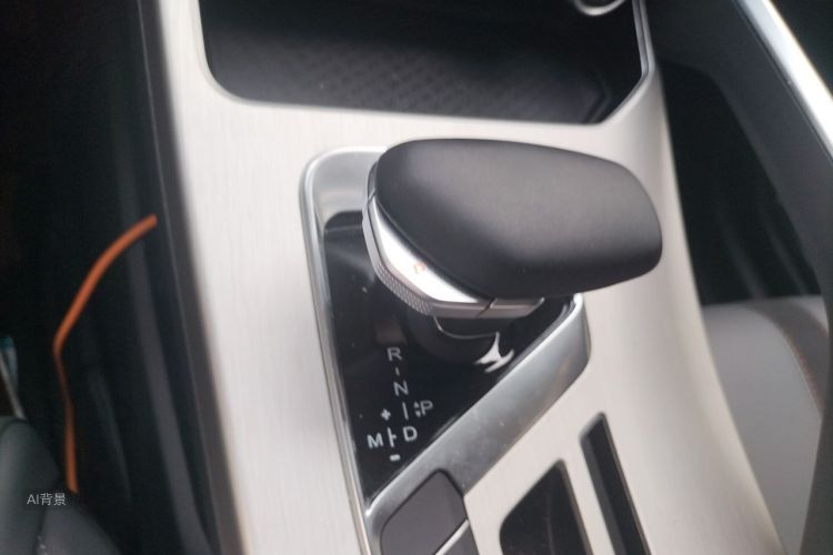 GEELY Coolray 2024 car image #10