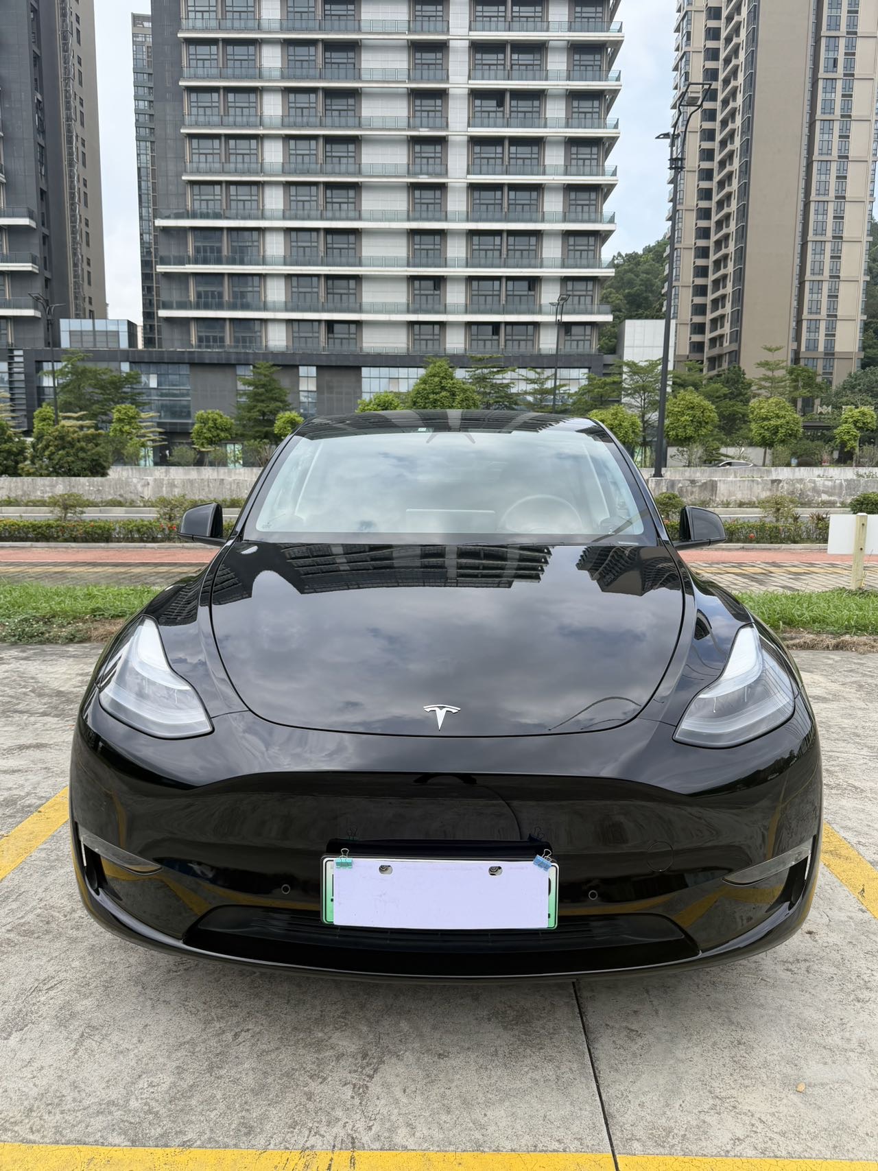 Tesla Model Y 2021 #2 Tesla Model Y 2021 car image #2