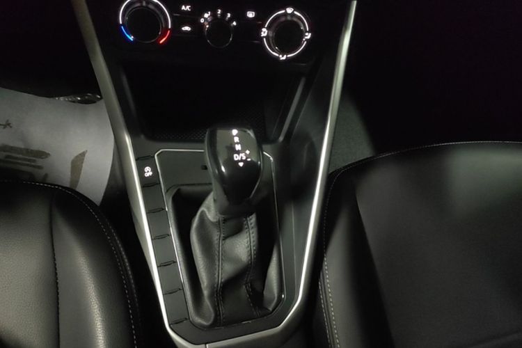 Volkswagen Polo 2023 car image #14