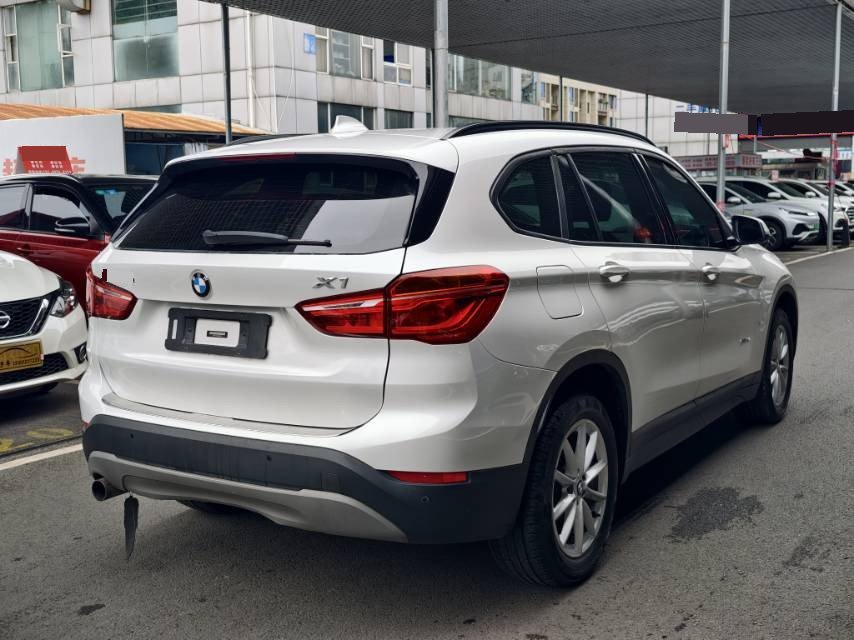 BMW X1 2017 #3 BMW X1 2017 صورة سيارة #3