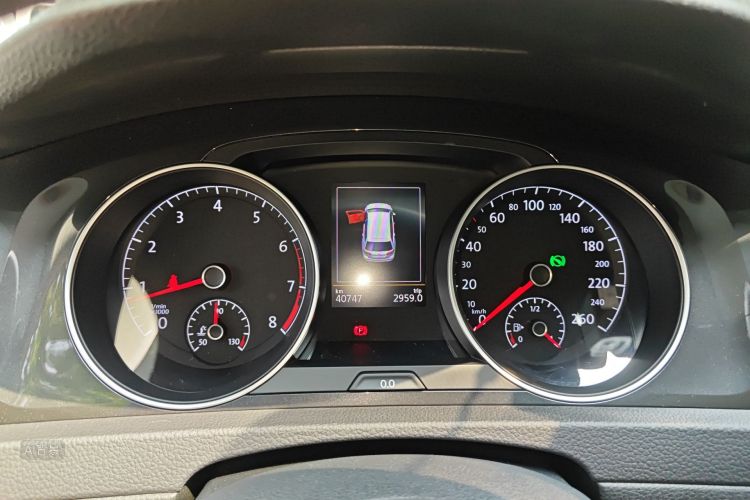 Volkswagen Golf (Imported) 2018 imagem de carro #13