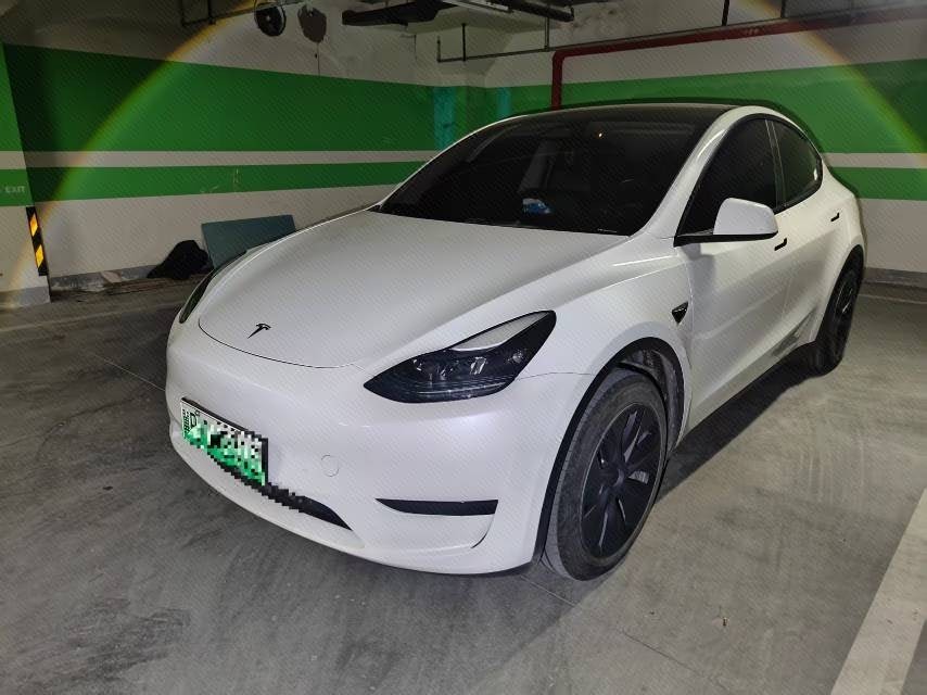 Tesla Model Y 2024 car image 