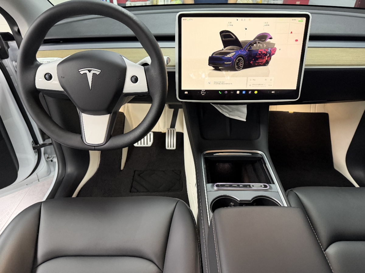 Tesla Model Y 2023 car image #3