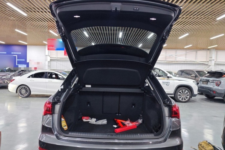 Audi Q3 2021 image de voiture #19