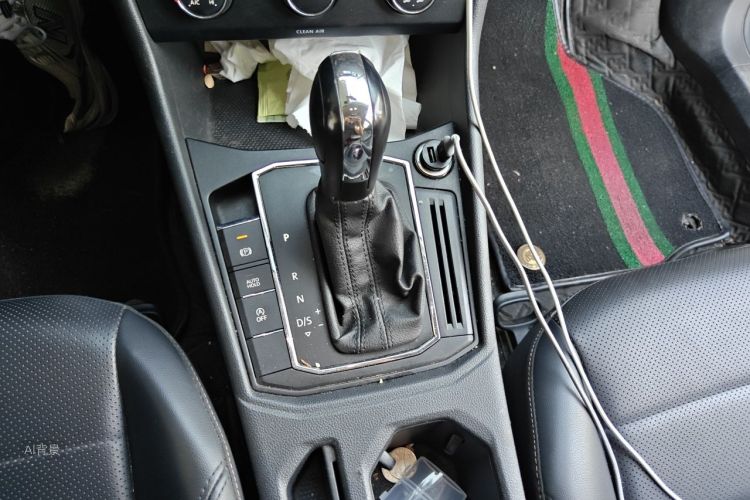 Volkswagen Lavida 2019 car image #16