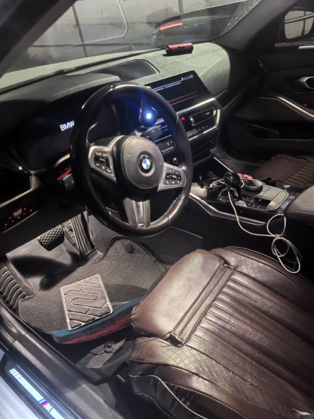 BMW 3 Series 2021 immagine di auto #2