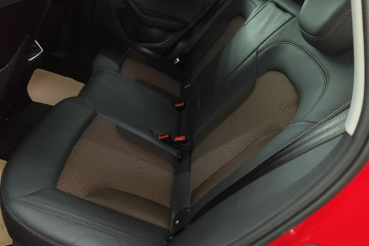 Audi Q3 2018 #17 Audi Q3 2018 car image #17