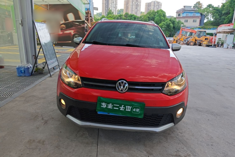 Volkswagen Polo 2015 car image #3
