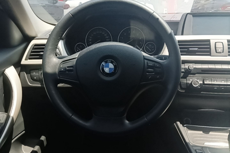 BMW 3 Series 2015 #11 BMW 3 Series 2015 car image #11