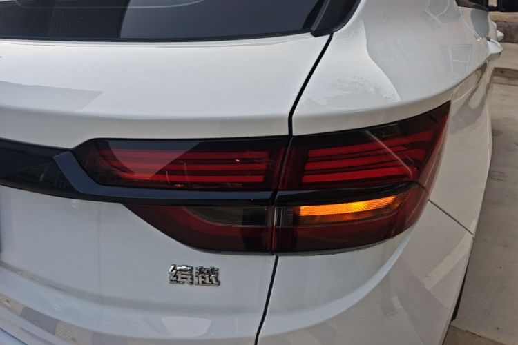 GEELY Coolray 2025 #8 GEELY Coolray 2025 car image #8