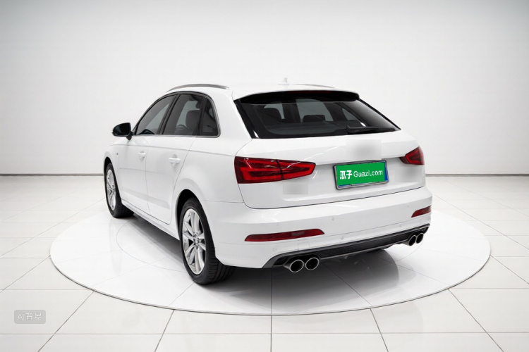 Audi Q3 2015 car image #5