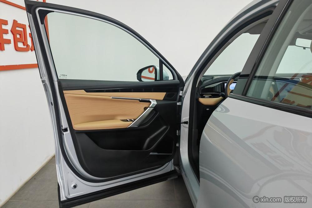 GEELY Boyue L 2023 car image #21